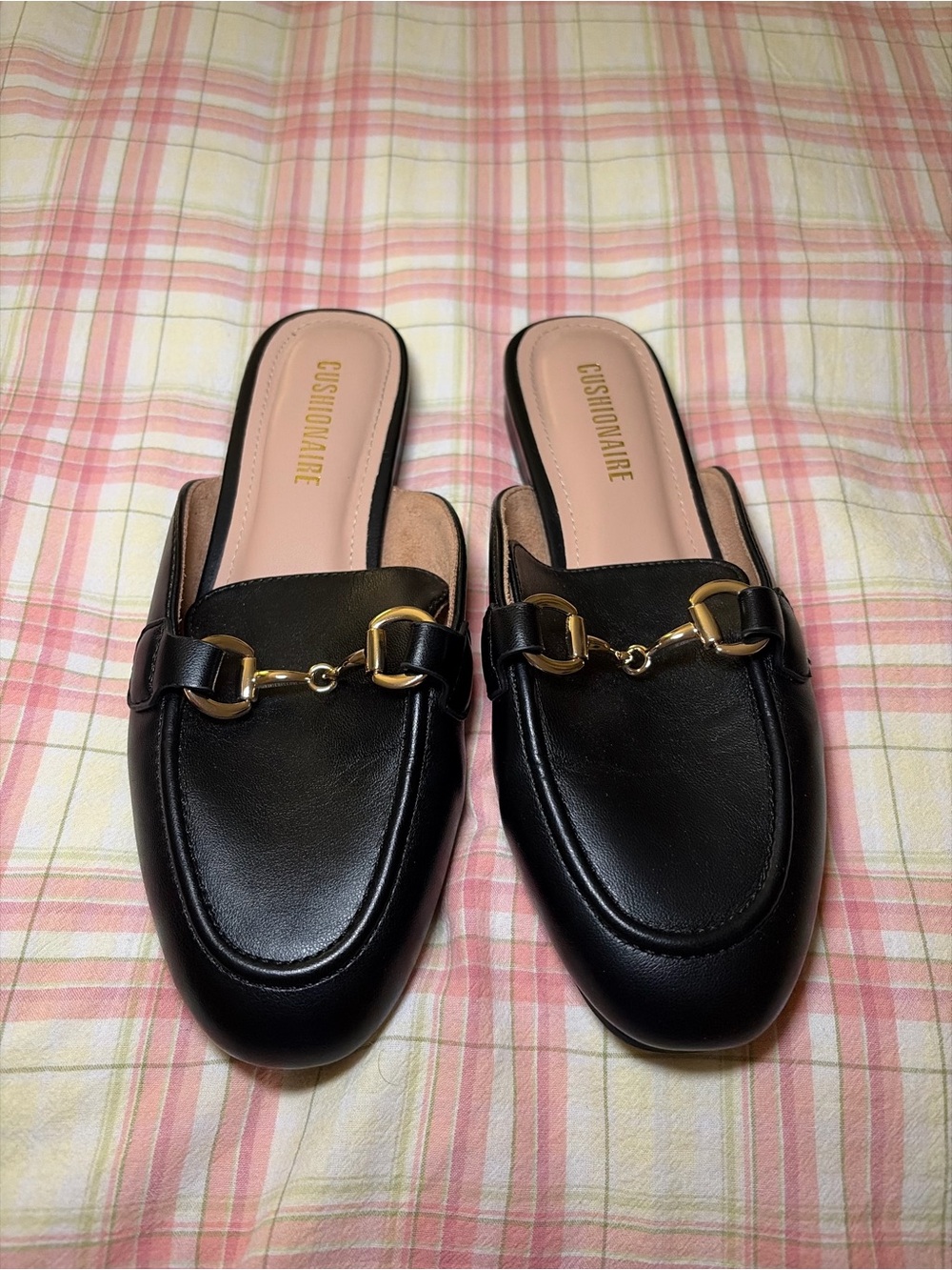 Cushionaire black leather loafers with gold buckle detail - Picture 2 of 5